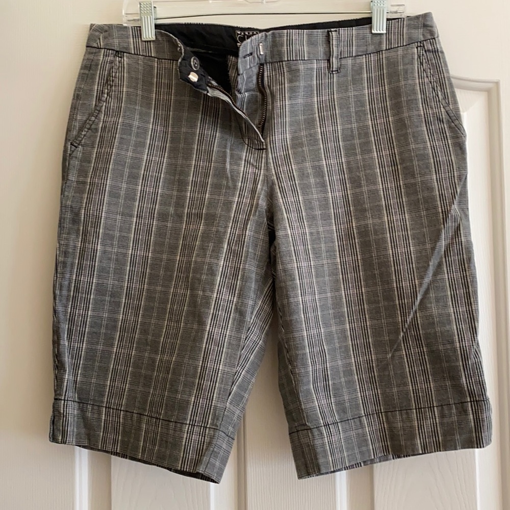NY&Co black check shorts.